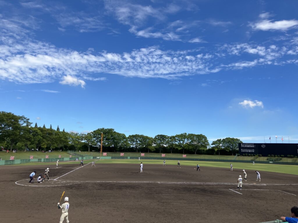 兵庫県大会2025・高校野球の試合風景