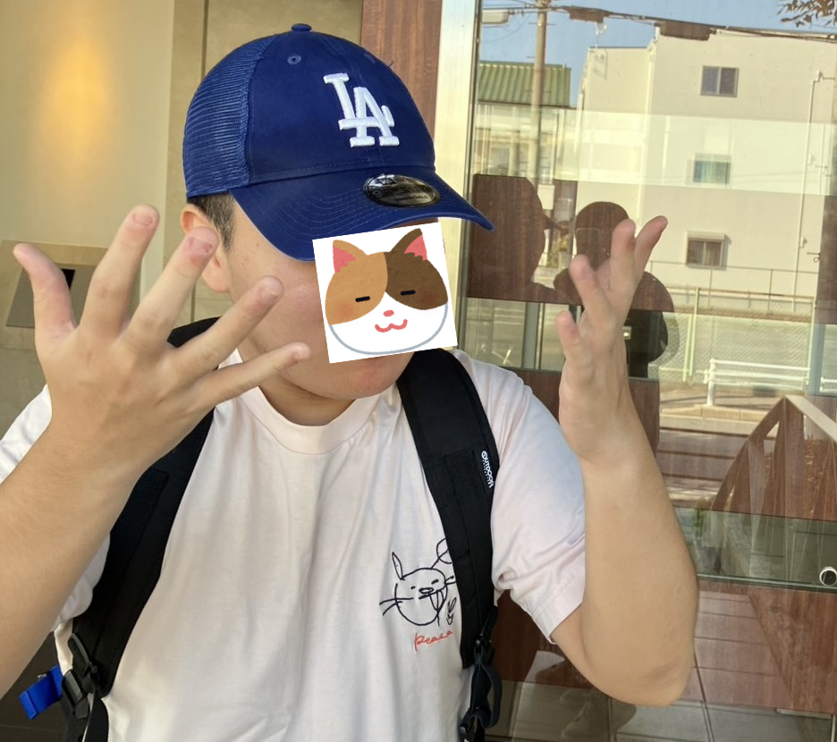 修学旅行に出発するJ君